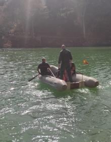 Imagen secundaria 2 - Rescatan el cuerpo sin vida de un joven que buscaban en el pantano del Agujero de Málaga