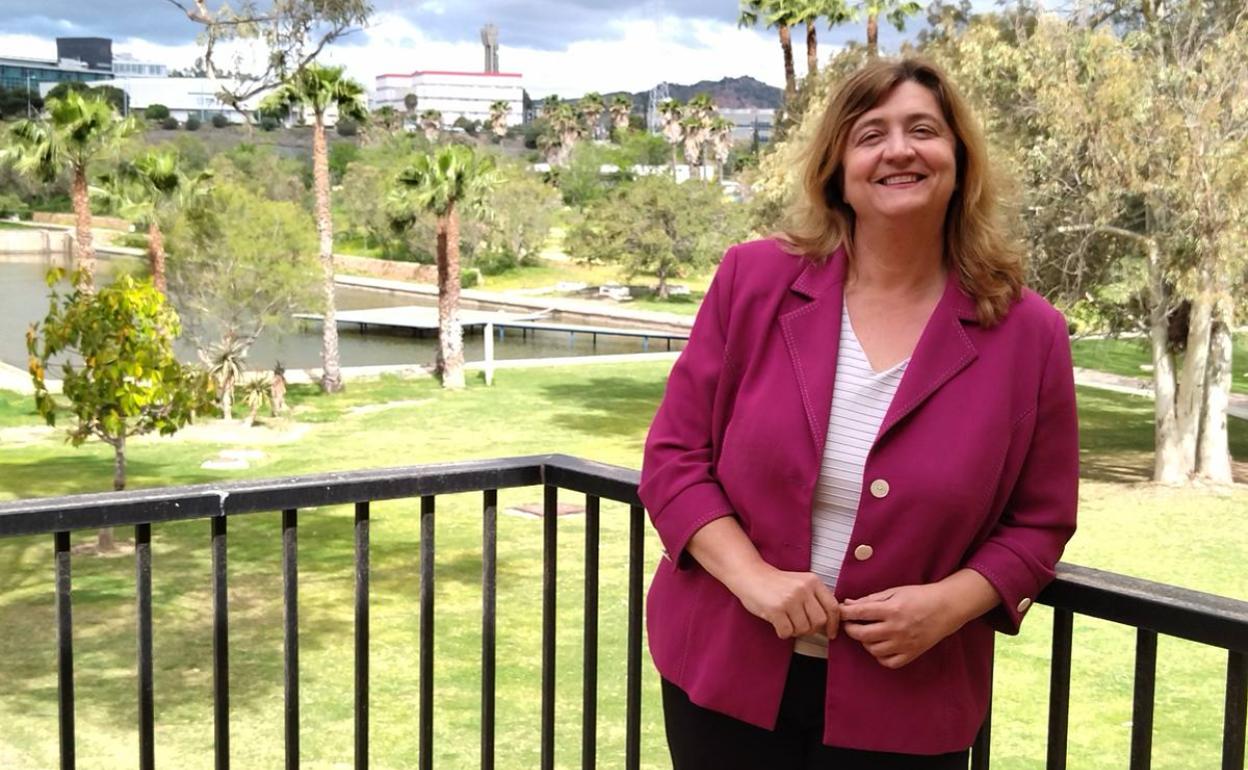 Francisca Rubio, en la terraza de su nuevo despacho en Málaga TechPark.