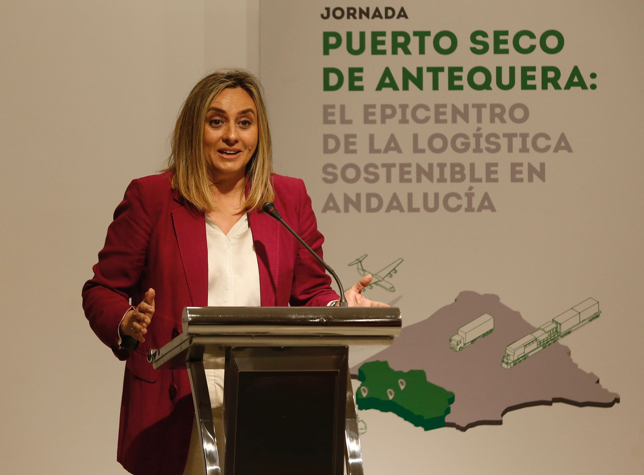 El acto ha sido organizado por SUR, el Puerto Seco y los puertos de Algeciras y Málaga en colaboración con la Junta de Andalucía y el Ayuntamiento de Antequera.