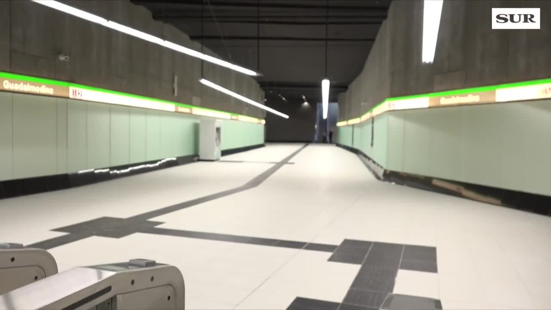 Juanma Moreno inaugura en Málaga la estación de metro más grande de Andalucía