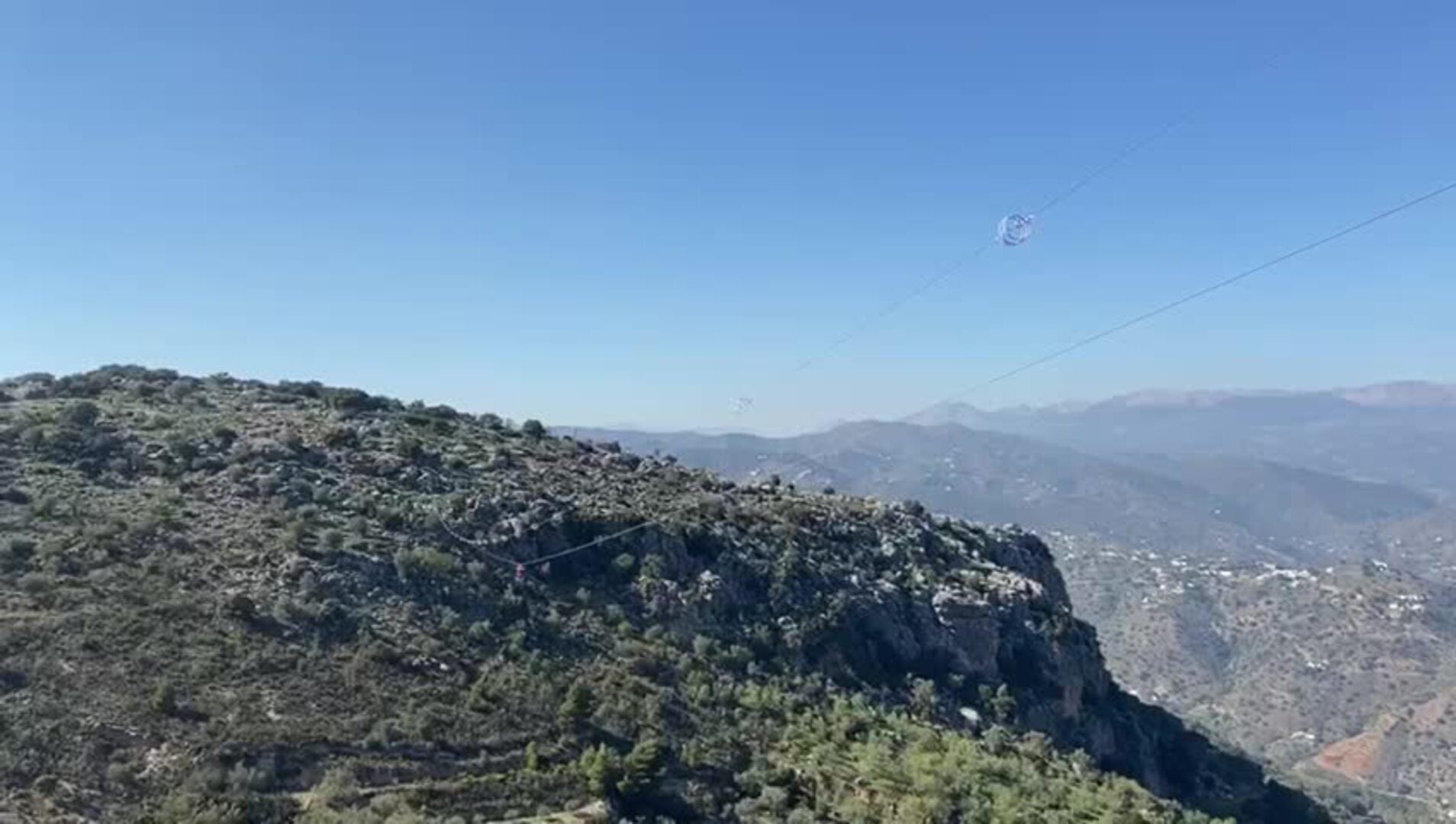 La tirolina de Comares, la más larga de España con anclaje natural