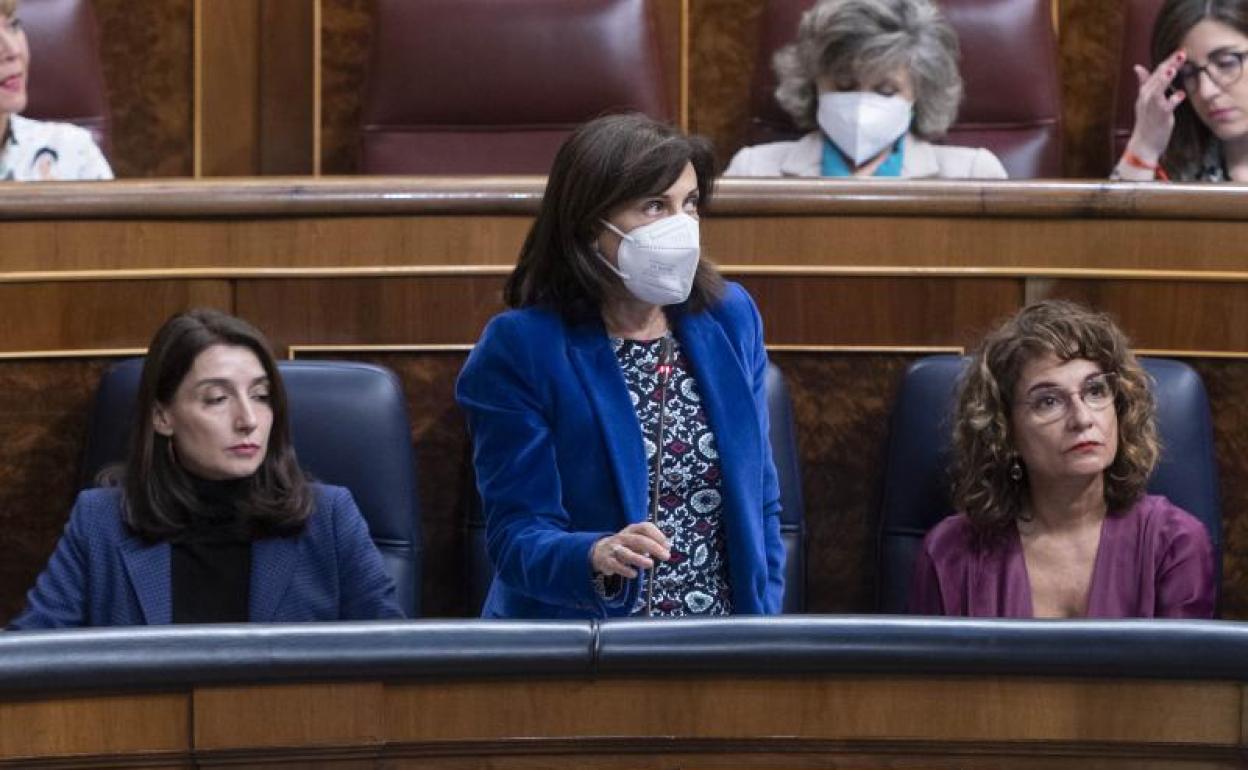 La ministra de Defensa, Margarita Robles, en el Congreso de los Diputados 