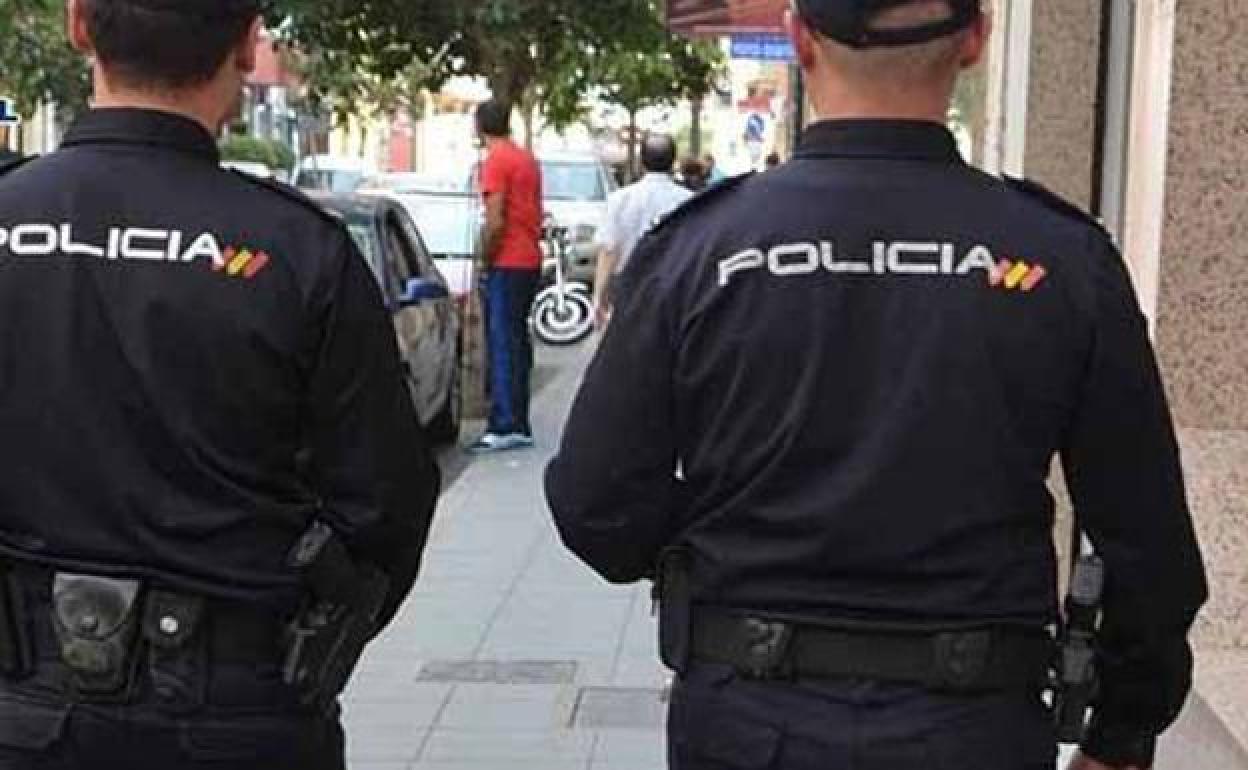 Detenida por robar en Marbella relojes valorados en 115.000 euros con el método del 'hurto cariñoso'