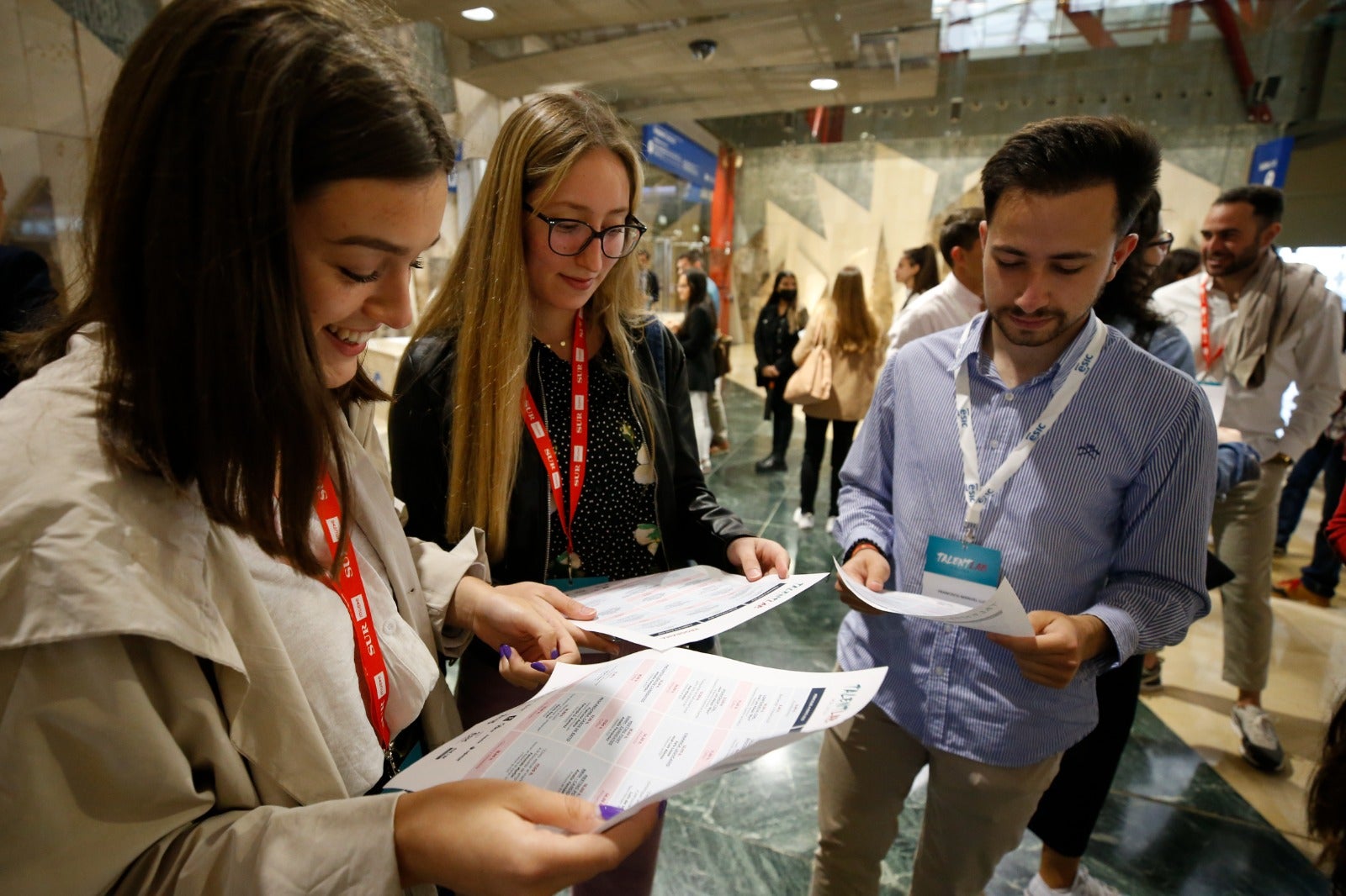 Los 50 seleccionados reciben instrucciones prácticas de las empresas más punteras de la provincia, en la segunda edición de este proyecto que se celebrara en el Palacio de Ferias