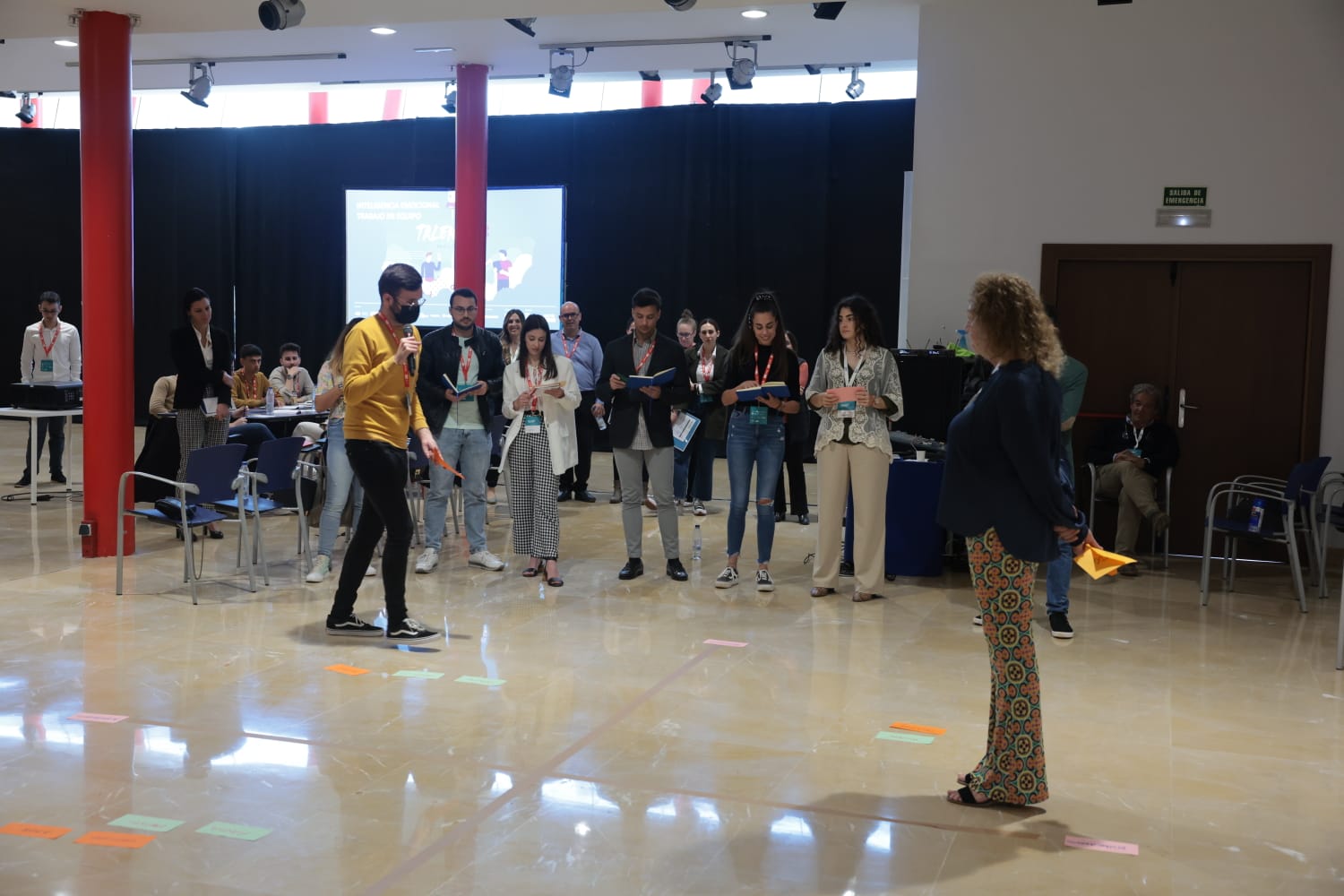 Los 50 seleccionados reciben instrucciones prácticas de las empresas más punteras de la provincia, en la segunda edición de este proyecto que se celebrara en el Palacio de Ferias