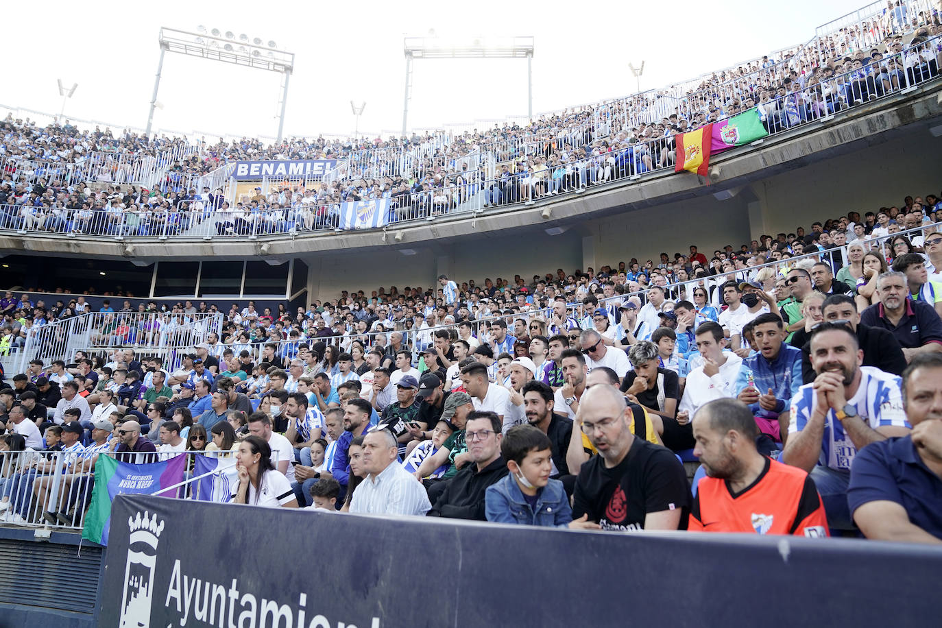 Hubo ambiente de excepción, con 21.834 espectadores en La Rosaleda 