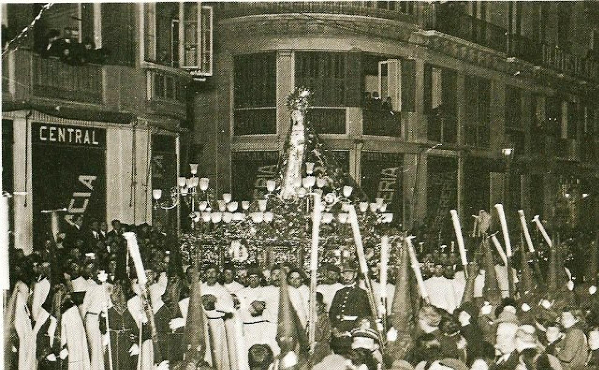 La Virgen de la Amargura, en la Semana Santa de 1924. 