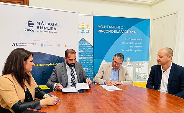 Firma del convenio en el Ayuntamiento rinconero. 