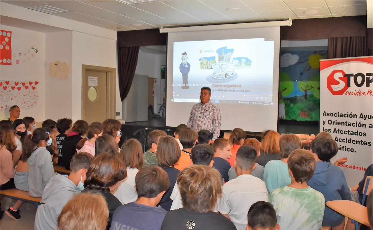 Un momento de la jornada celebrada en el colegio rinconero. 