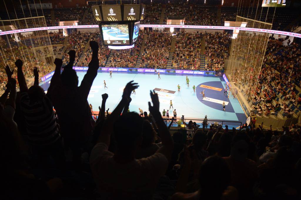 El Carpena batió un récord de espectadores en un partido de balonmano femenino en España 