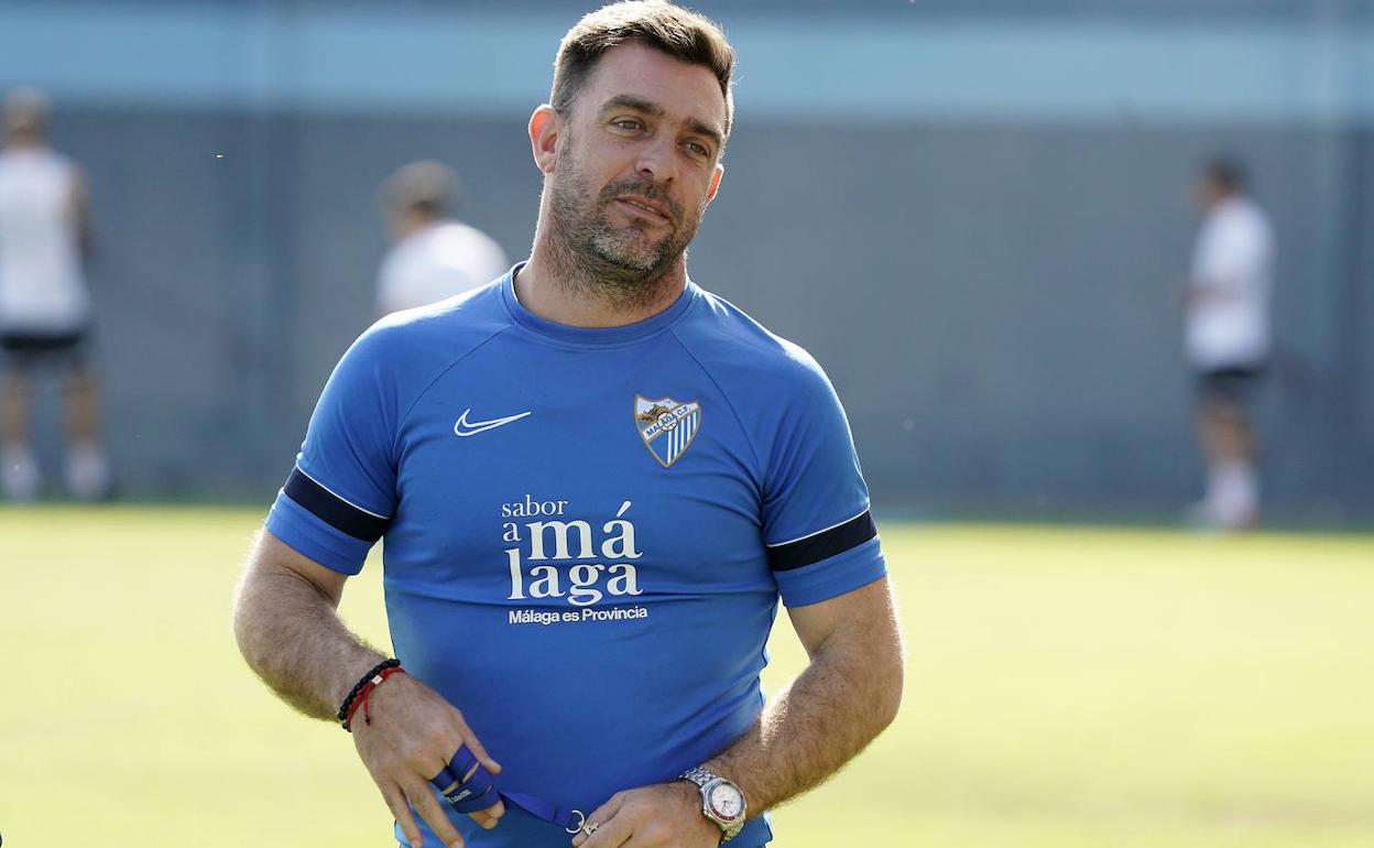 Pablo Guede, entrenador del Málaga, en un entrenamiento de esta semana. 