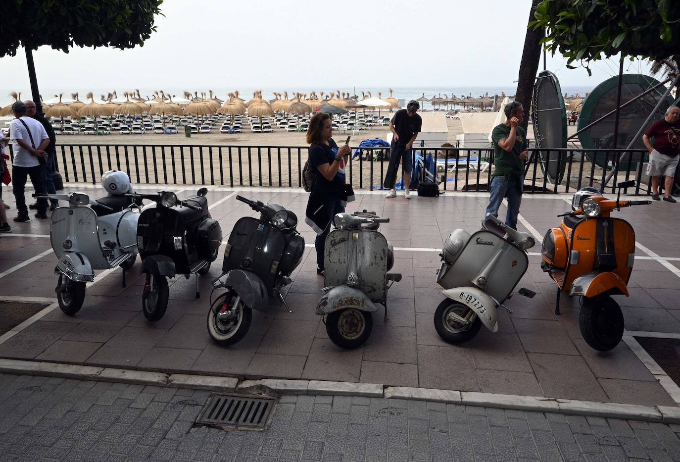 Las motos clásicas recorren Marbella. 