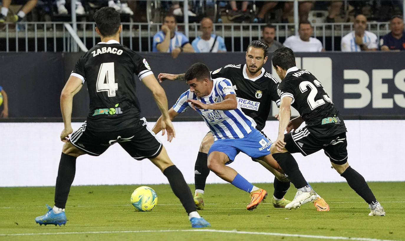 El Málaga pierde con el Burgos en La Rosaleda (0-1). 