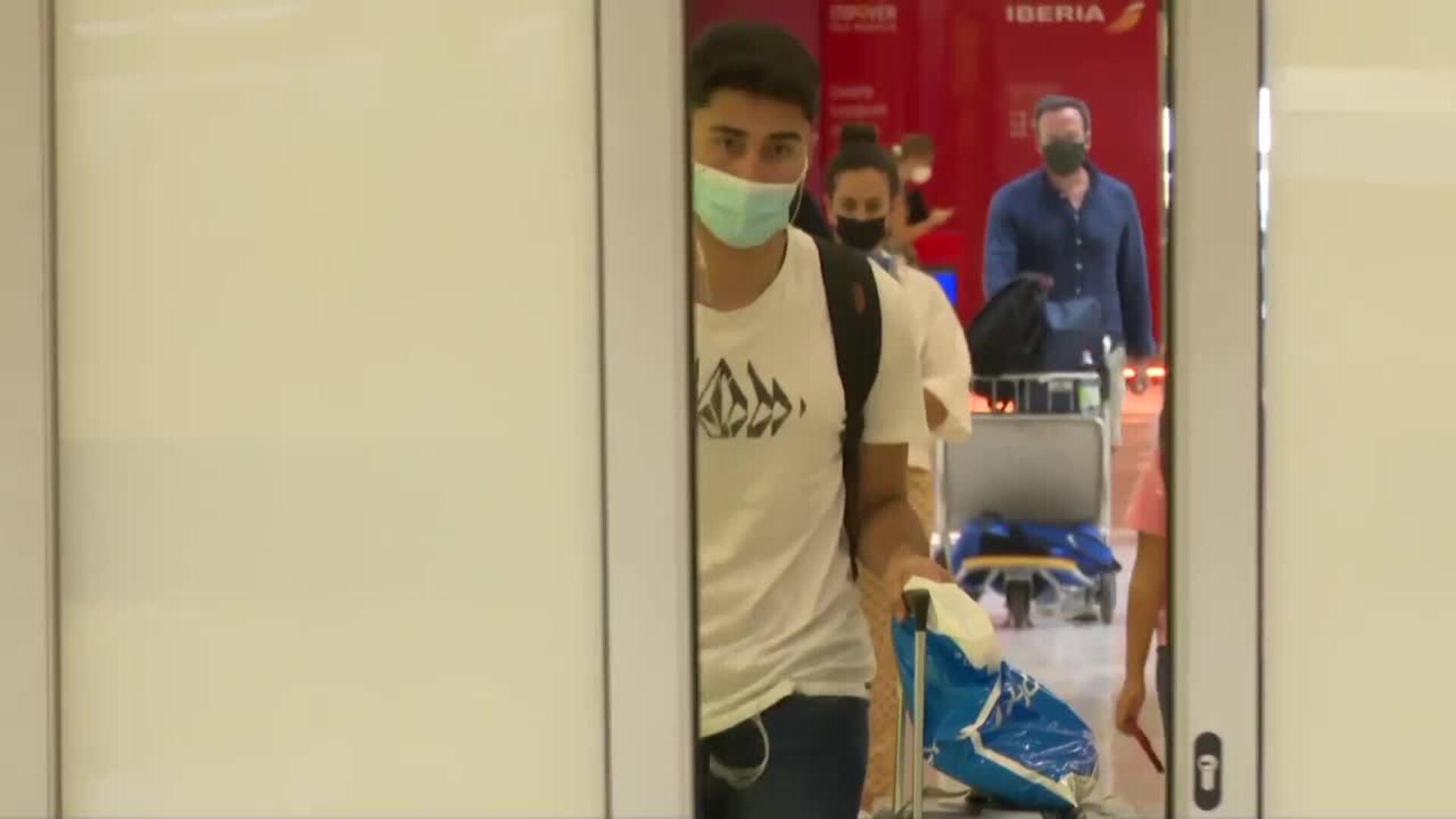 Los viajeros extracomunitarios ya pueden entrar en España con un test covid negativo