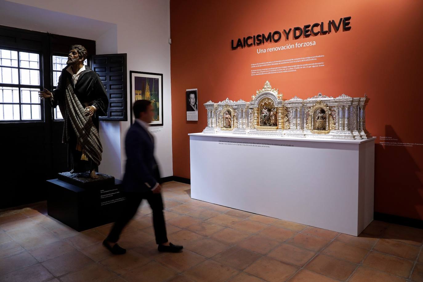 La última exposición por el centenario de la Agrupación de Cofradías podrá visitarse hasta finales de julio. 