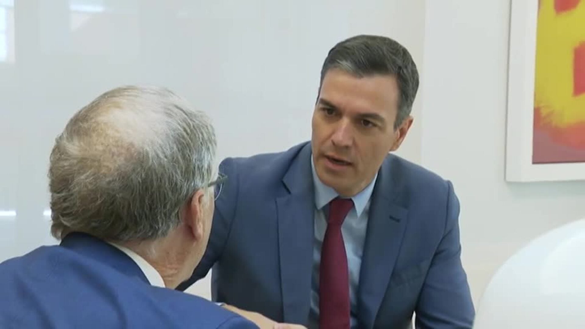 Sánchez recibe en La Moncloa a Bill Gates