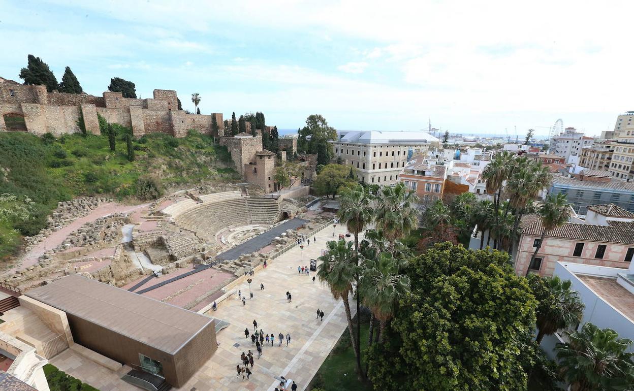 El Gobierno andaluz propone que se redacte un plan director para intervenir sobre el monumento. 