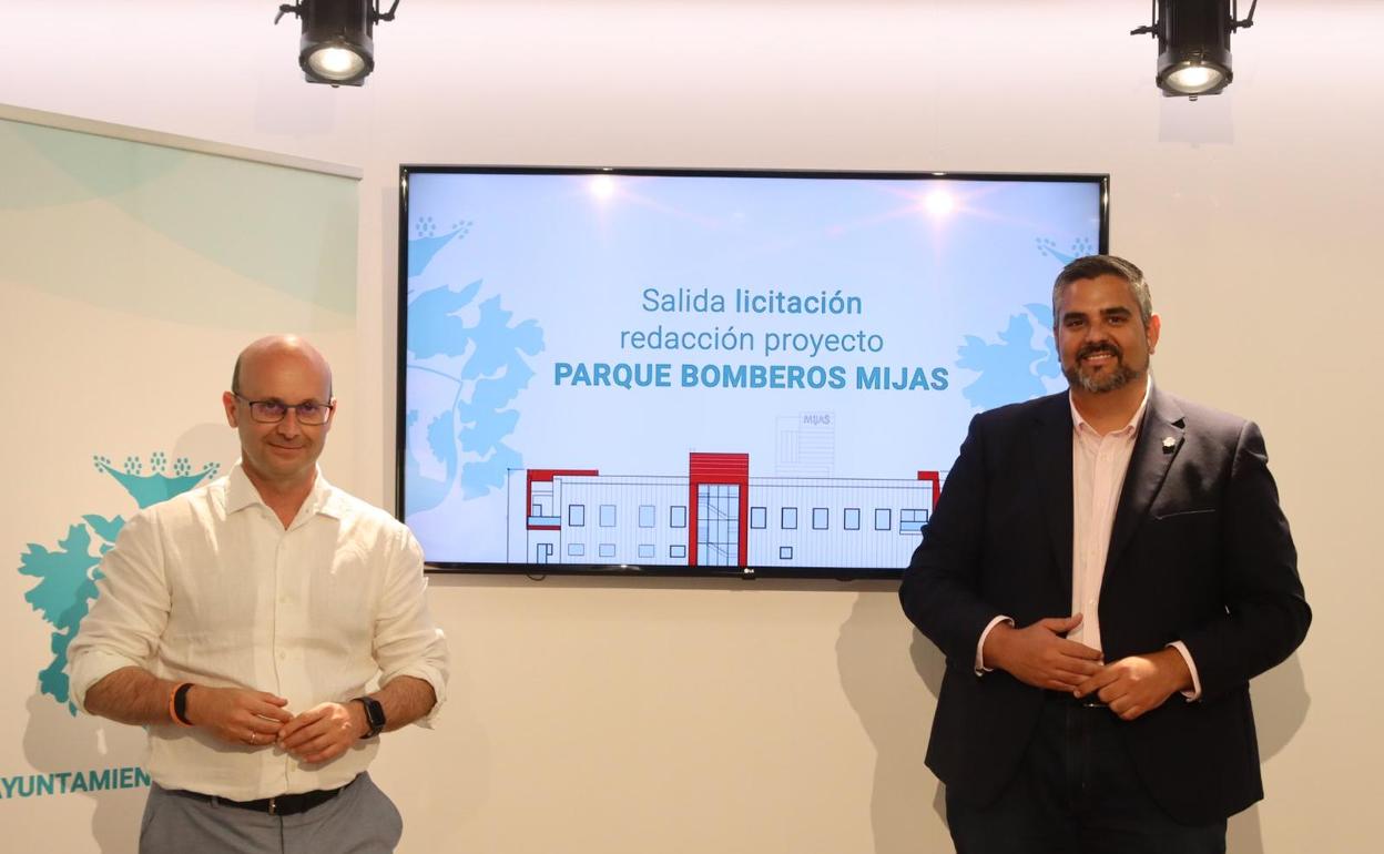 Martín y González, durante el anuncio.