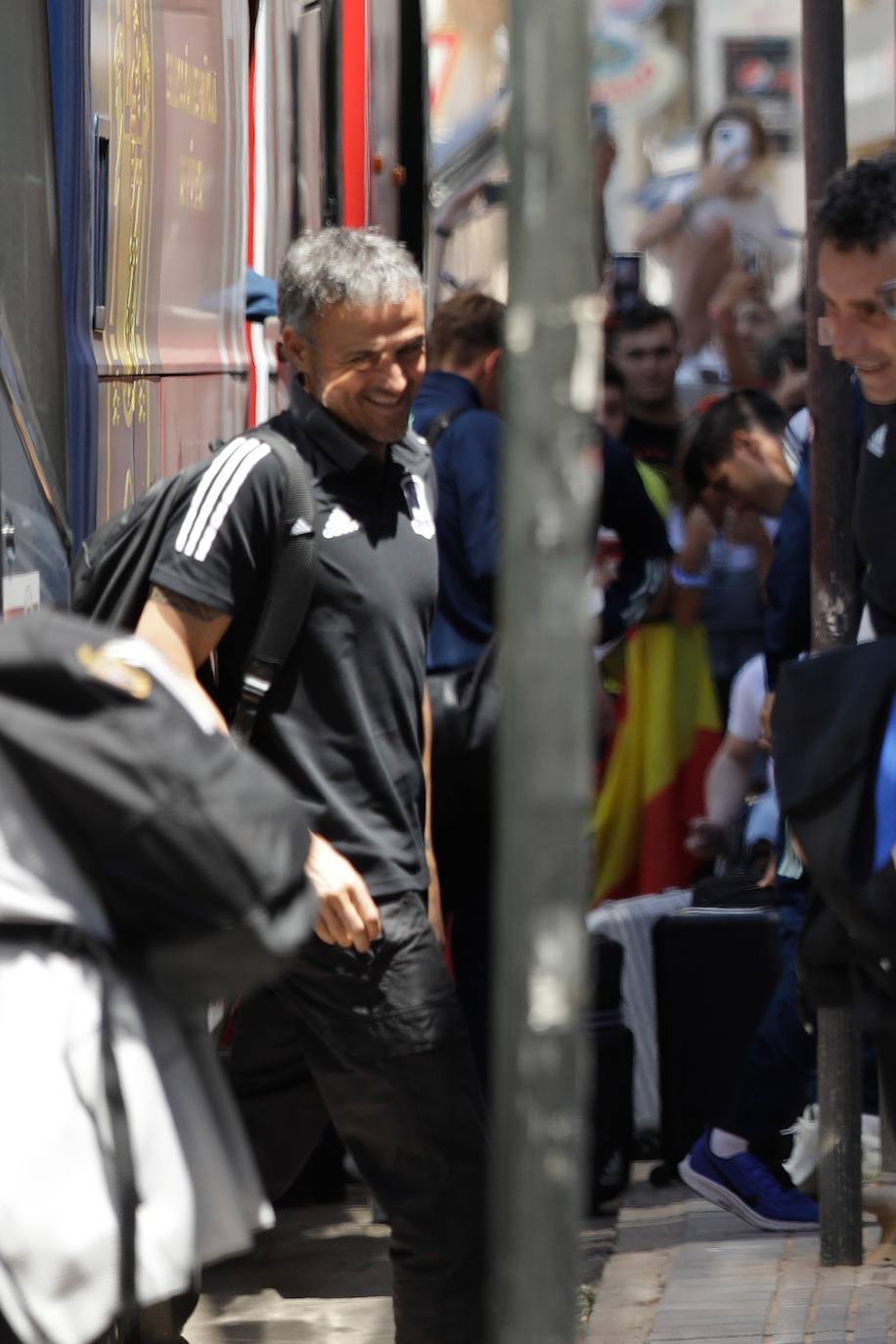 Ambiente en la llegada de la selección 