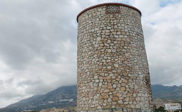 Atalaya. En su territorio aún se conservan algunas torres que servían para vigilar el litoral. 