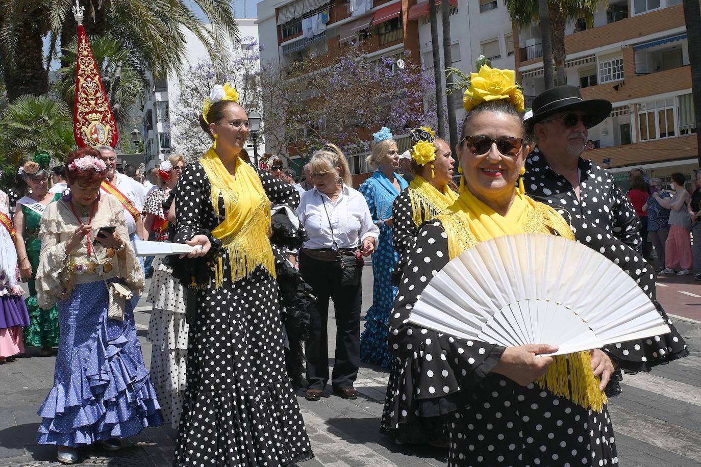 Procesión de San Bernabé por las calles de Marbella. 