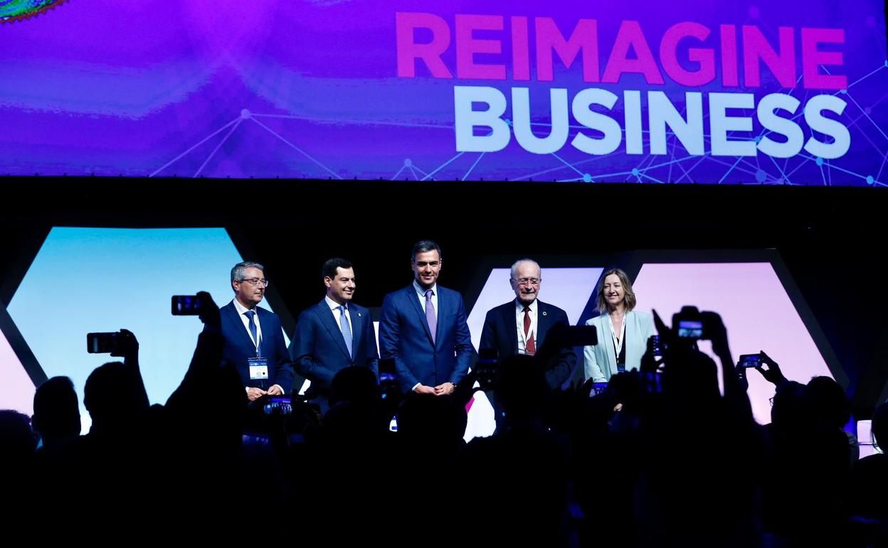 Francisco Salado, Juanma Moreno, Pedro Sánchez, Francisco de la Torre y Sandra Infante, este martes en Málaga.