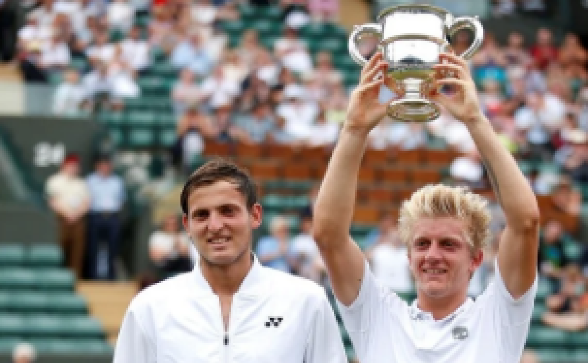 Axel Geller y Alejandro Davidovich, tras la final júnior de Wimbledon de 2017. 
