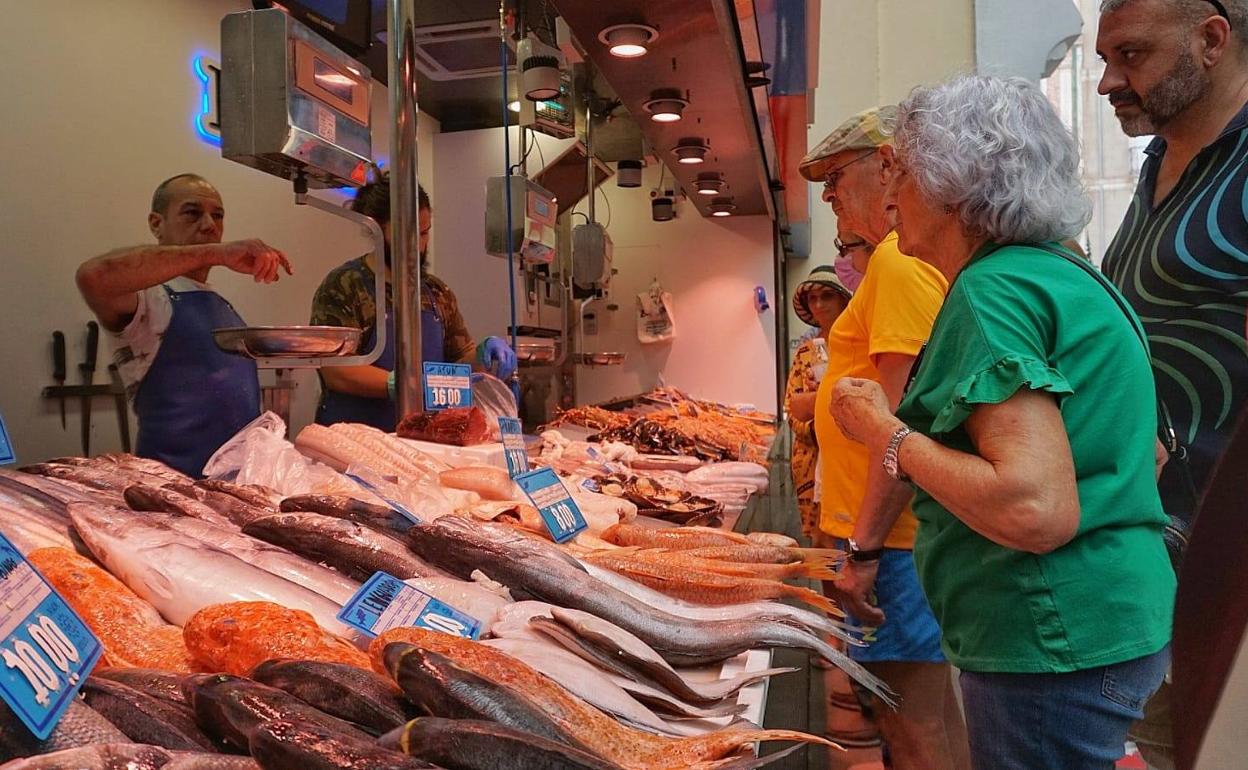 La inflación se ha disparado hasta el 10,2%, espoleada por el precio de los alimentos y los combustibles. 