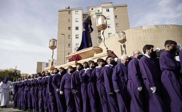 El Señor de Medinaceli, en su nuevo trono, en fase de ejecución. 