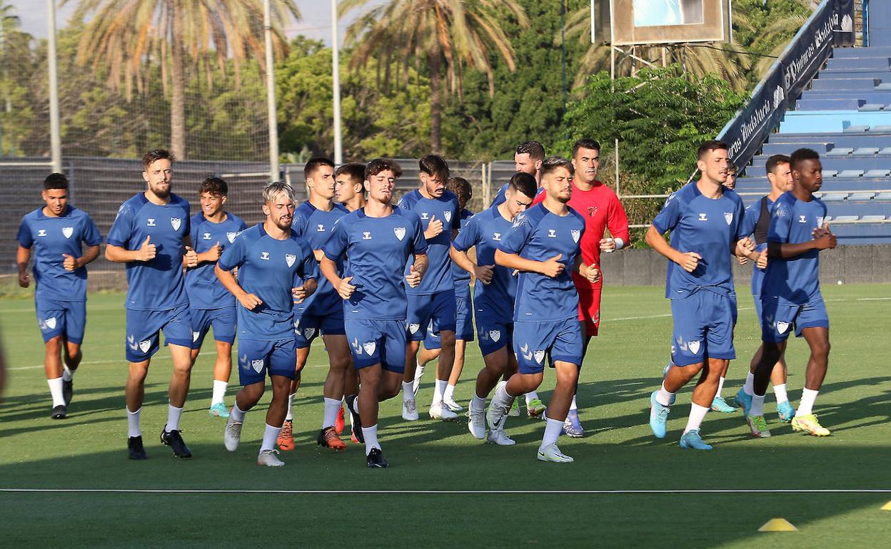 Jugadores del Málaga durante un entrenamiento de pretemporada.