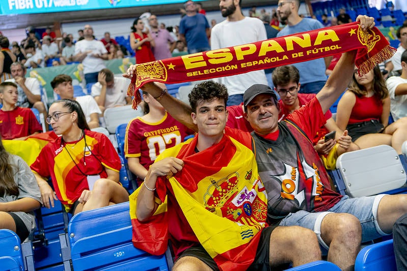 Fotos: El Carpena vibra con España en la final del Mundial sub-17