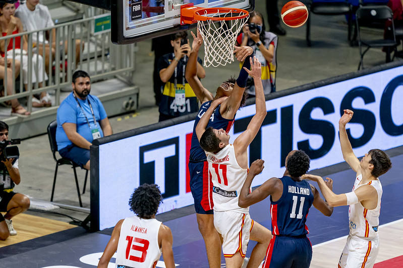 Fotos: El Carpena vibra con España en la final del Mundial sub-17