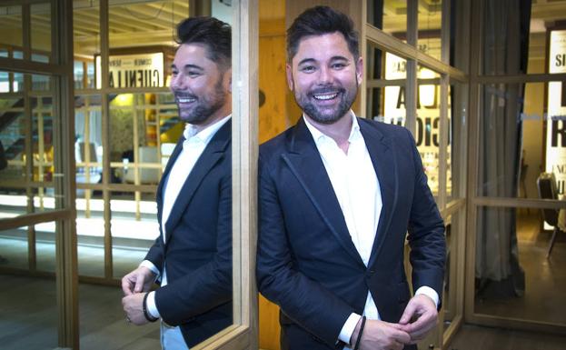 Miguel Poveda, artista invitado en la actuación de Daniel Casares en el Teatro del Soho