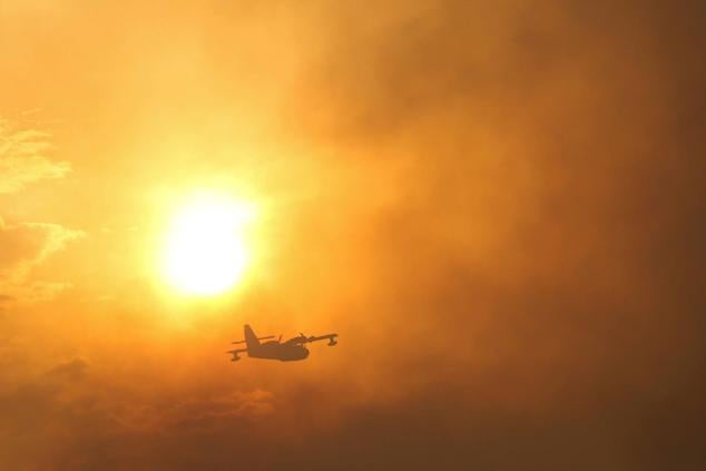 Se han movilizado cientos de aviones por todo el país.