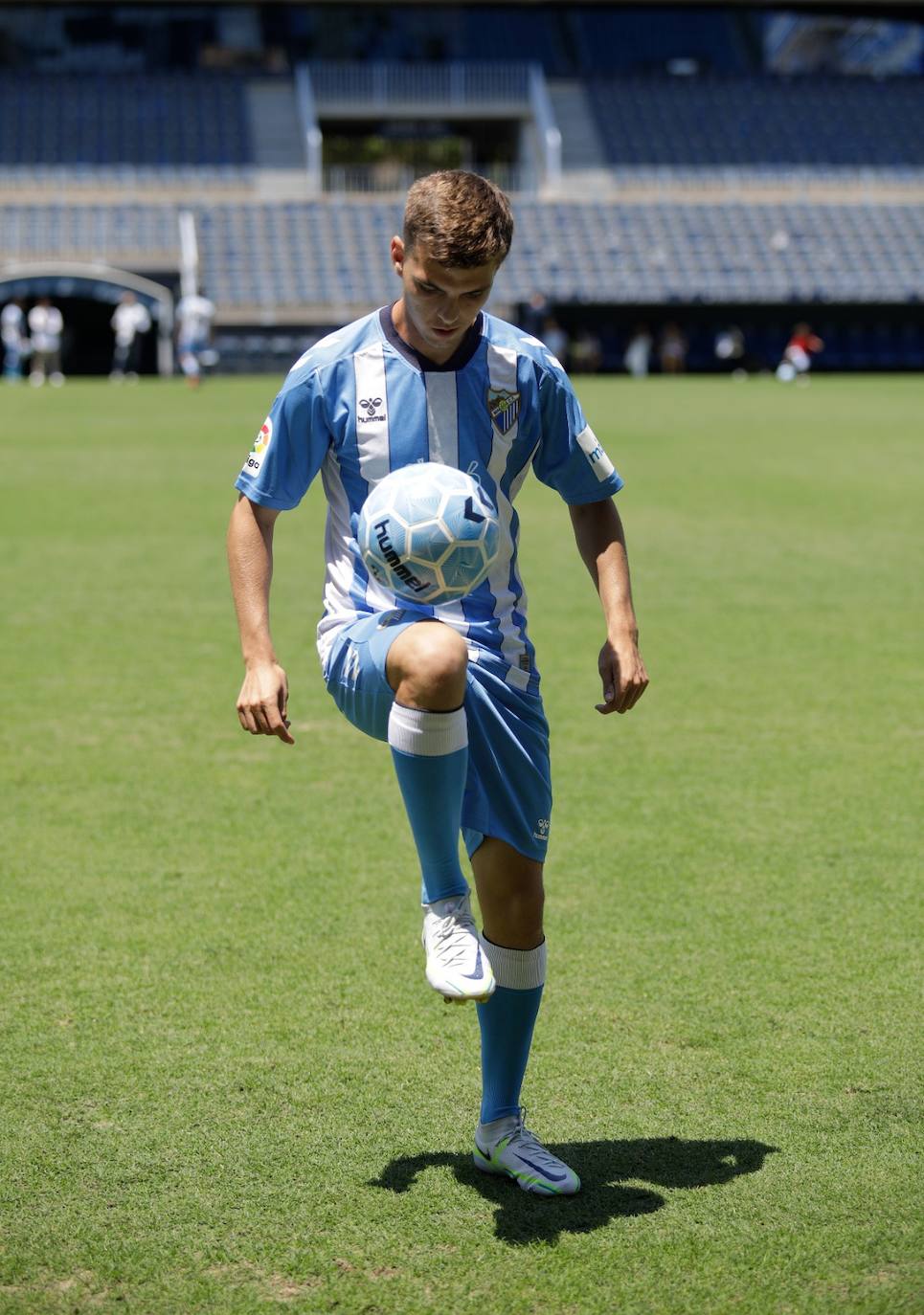 El Málaga presentó a los cinco fichajes en La Rosaleda 