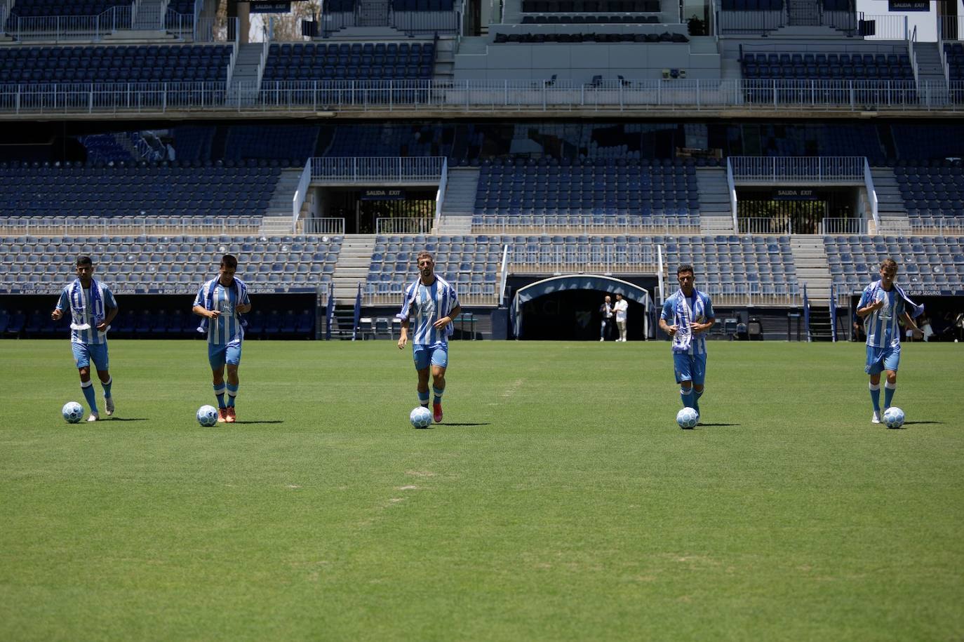 El Málaga presentó a los cinco fichajes en La Rosaleda 