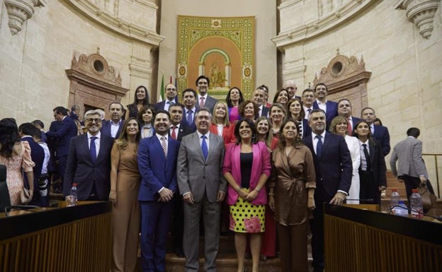 Espadas con el grupo parlamentario socialista.