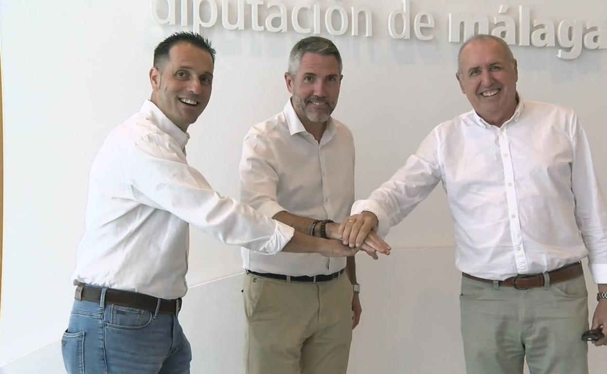 Juan Merino, Juan Carlos Maldonado y Antonio Souvirón, en la Diputación.