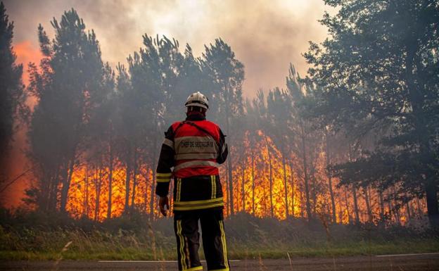 Incendio en Las Landas, al suroeste de Francia. 