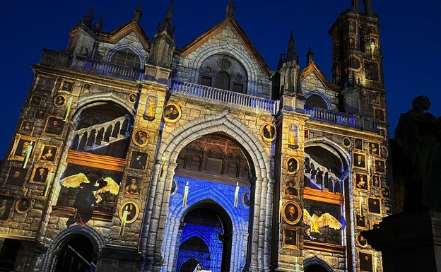 Santa María se convirtió en la pantalla más grande de cine que cautivó a los visitantes. 