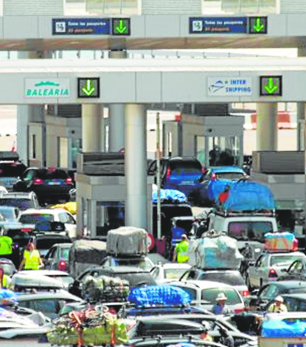 La Operación Paso del Estrecho registra casi un 47% más de afluencia de vehículos