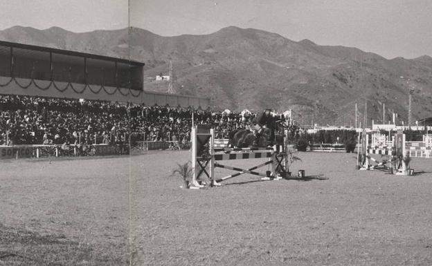 El canódromo de Ciudad Jardín. Una competición hípica en 1974. 