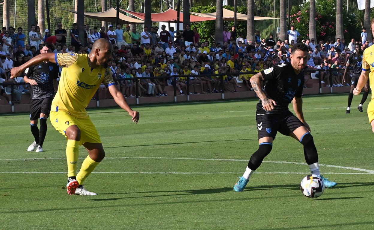 Un Málaga muy cargado pierde en su ensayo más exigente del verano (0-2)