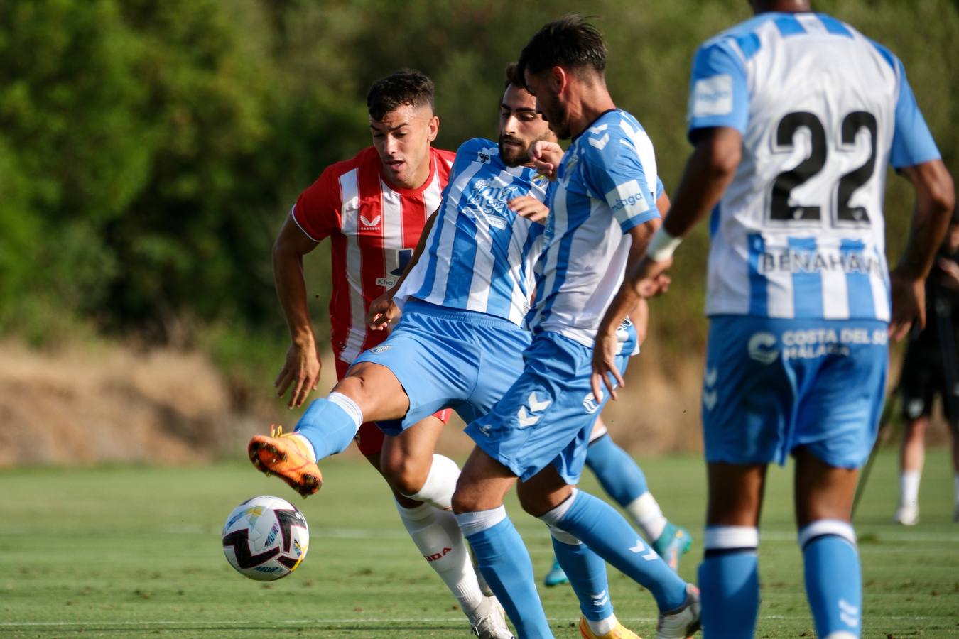 El nuevo Málaga luce su mejor cara en un gran amistoso ante el Almería