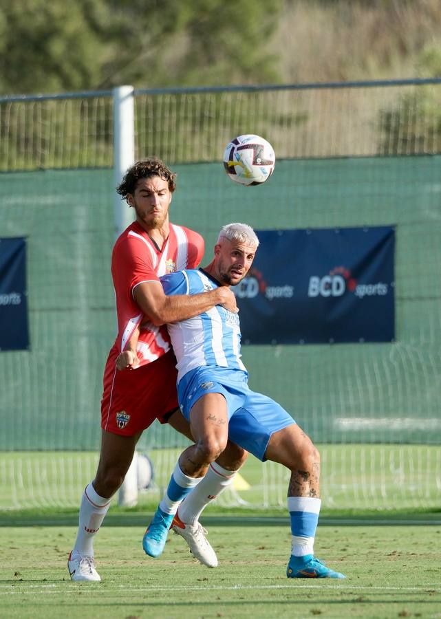 El nuevo Málaga luce su mejor cara en un gran amistoso ante el Almería