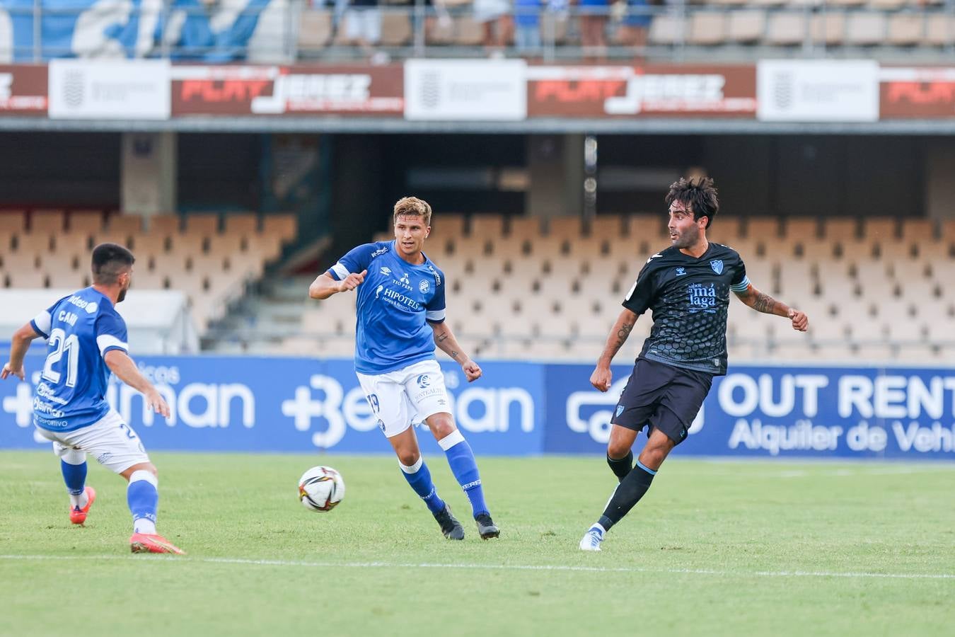 El Málaga disputa un nuevo amistoso ante el Xerez. 