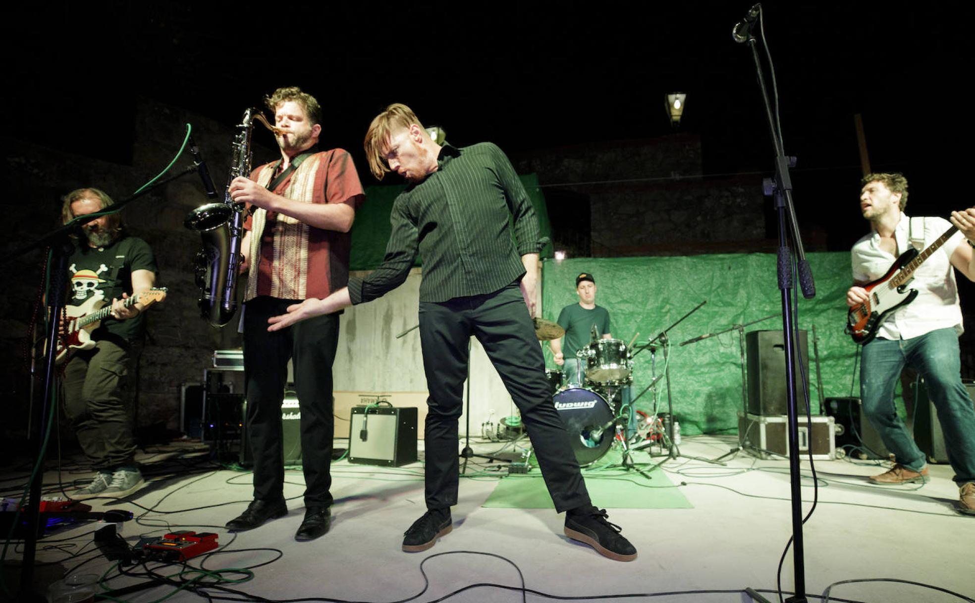 Donovan Keith, durante una de sus actuaciones en el Pueblos Blancos Music Festival. 