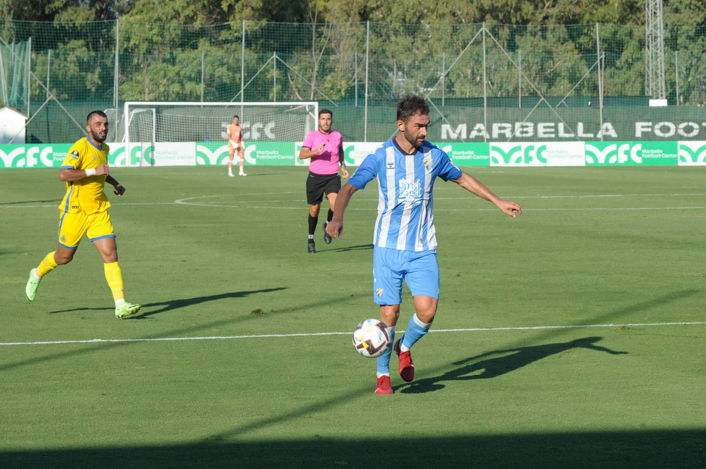 El Málaga acusó el calor y la ausencia de cambios ante el equipo árabe 