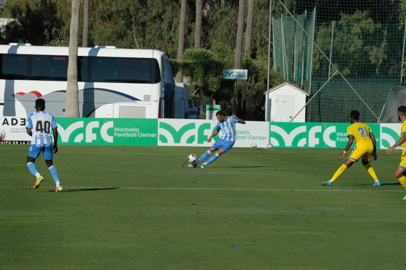 El Málaga acusó el calor y la ausencia de cambios ante el equipo árabe 