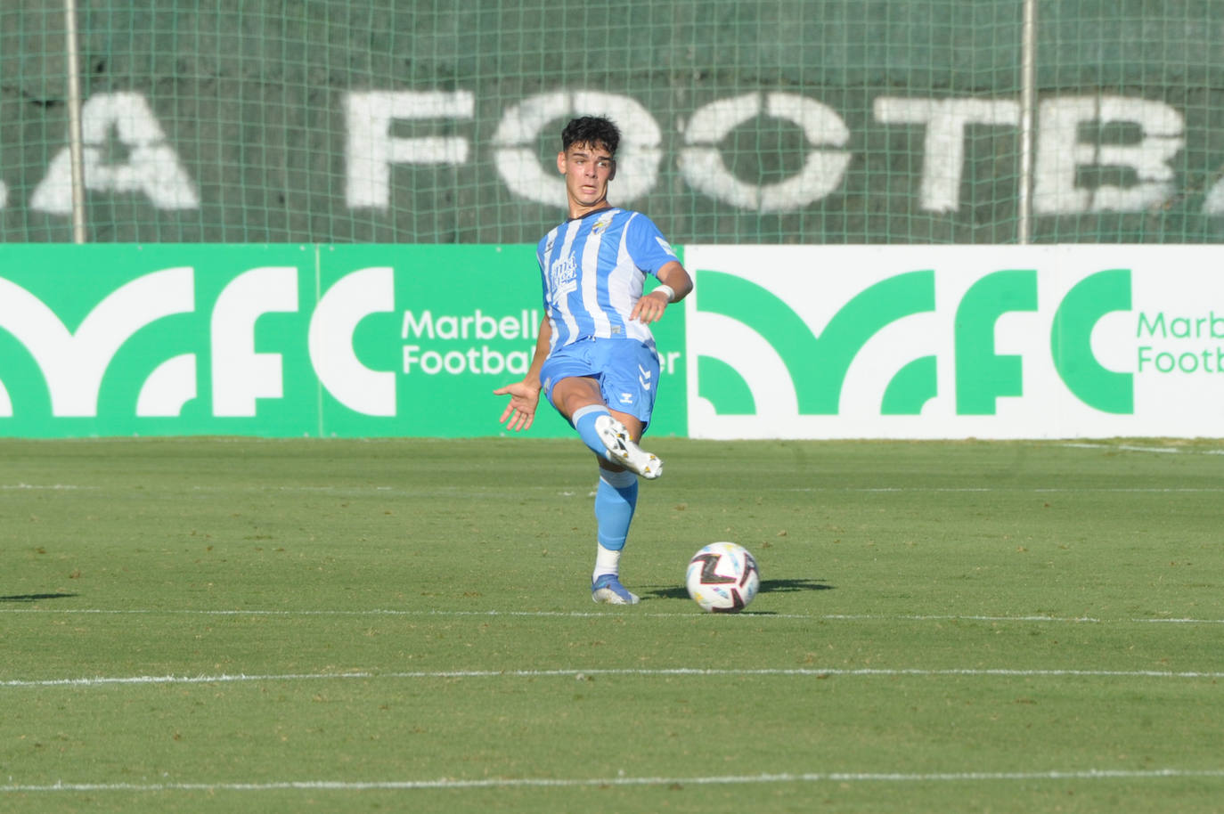 El Málaga acusó el calor y la ausencia de cambios ante el equipo árabe 